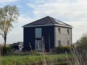 Reeds gebouwde Kastanje woning 